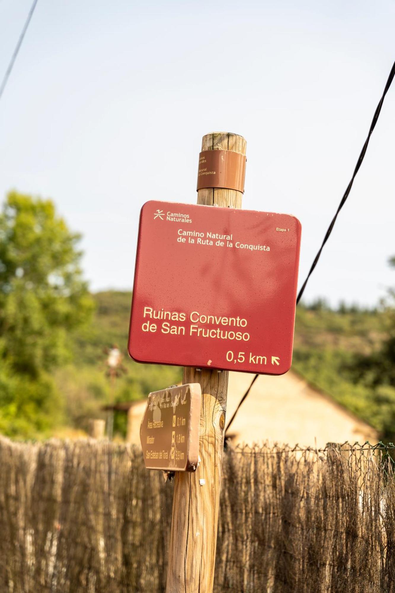 Casa De Turismo Rural Sardom2 Bembibre  Екстериор снимка