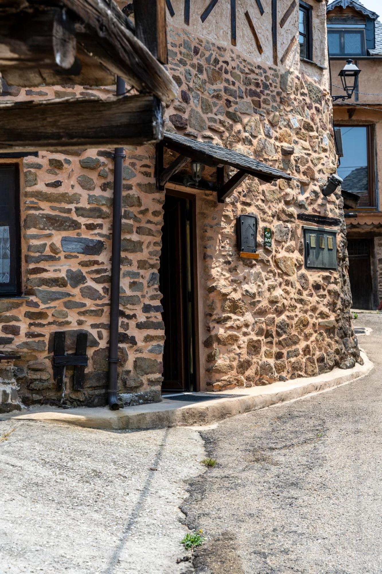 Casa De Turismo Rural Sardom2 Bembibre  Екстериор снимка